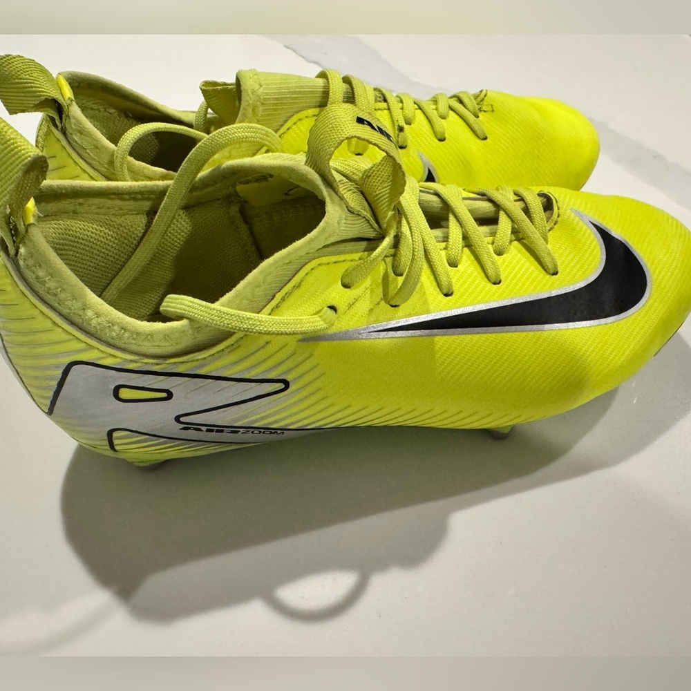 Nike Air Zoom Soccer Cleats – Youth 4Y – Neon Yellow ⚽️